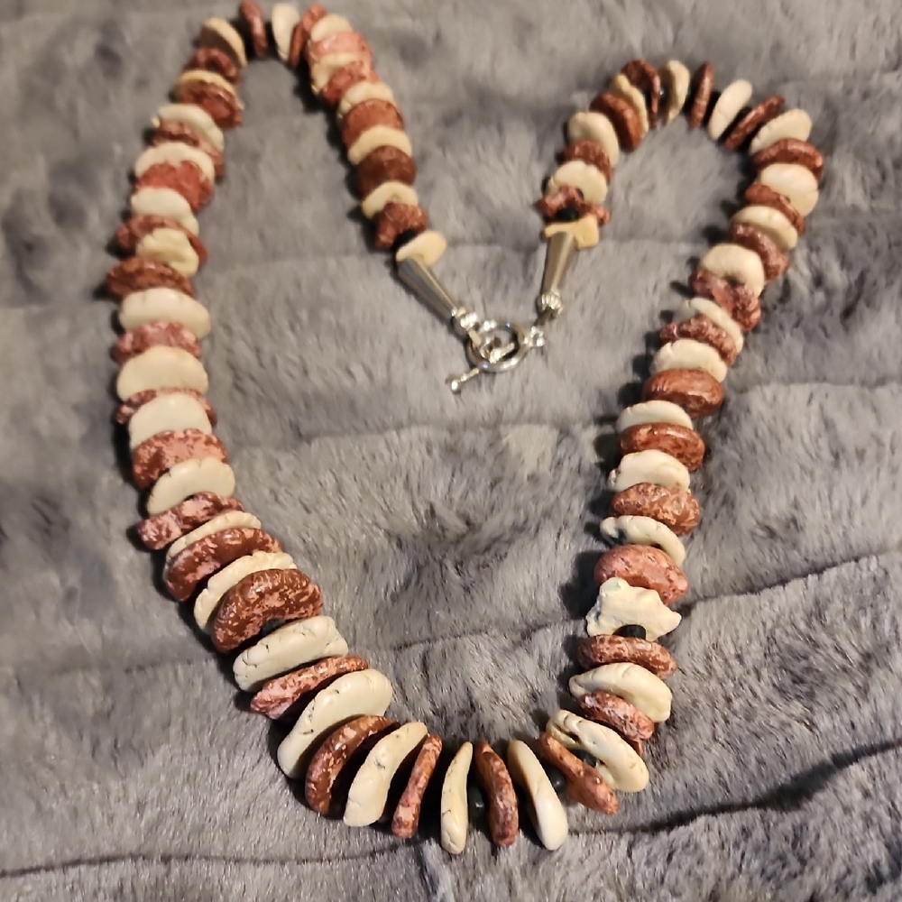 Elegant Brown and Cream Beaded Necklace